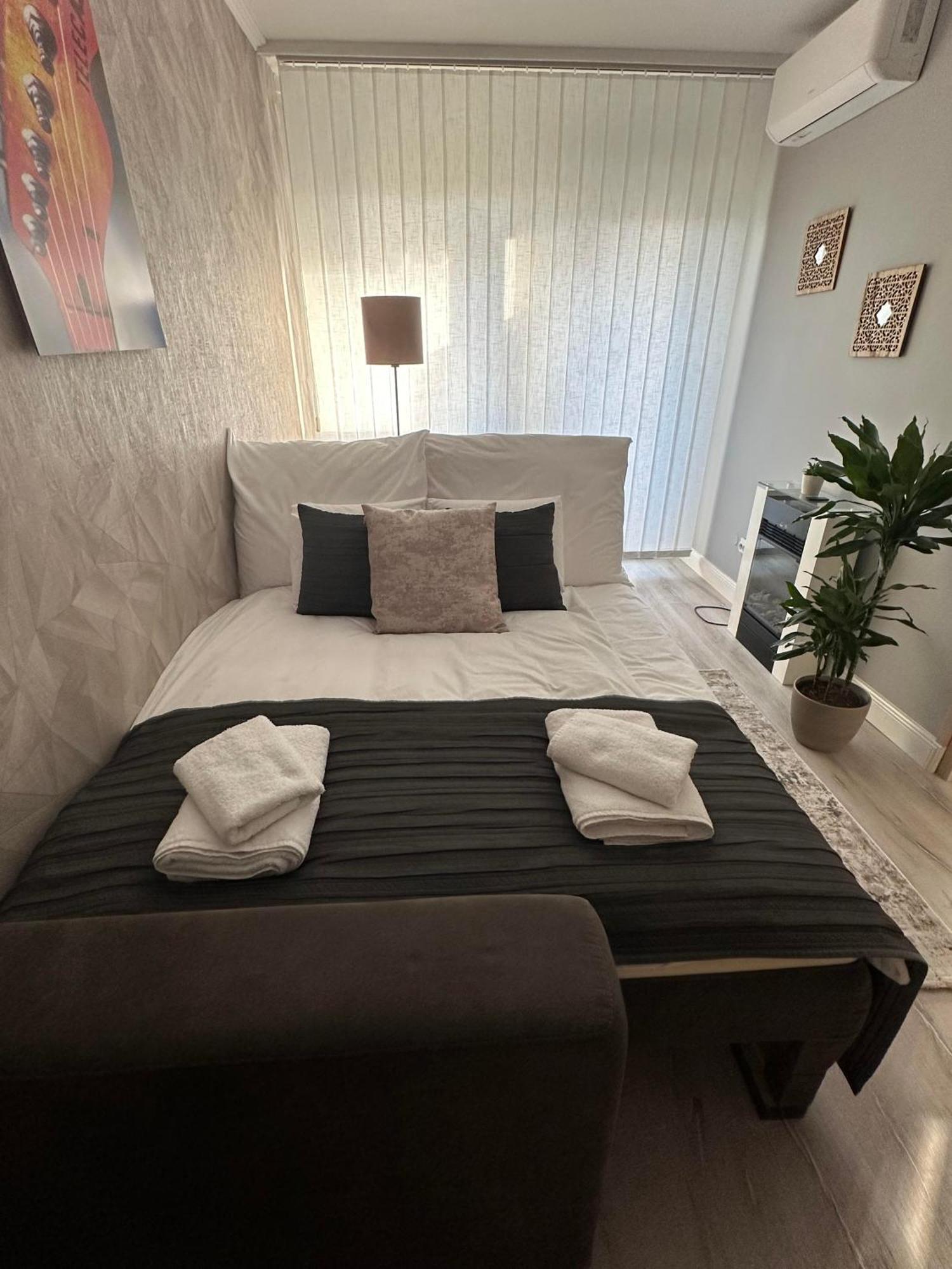 City Park Apartman Budapest Exteriör bild