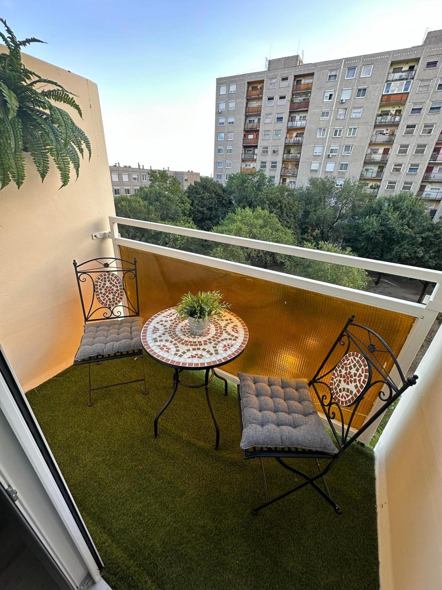 City Park Apartman Budapest Exteriör bild